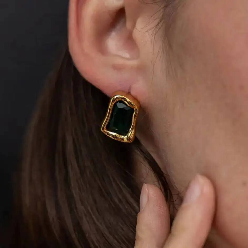 Z Vintage Fashion - IngeSight.Z ต่างหูสตั๊ดทรงสี่เหลี่ยมประดับเพชรเซอร์คอน 18K ชุบทองสำหรับผู้หญิง เครื่องประดับสแตนเลสกันน้ำอย่างสวยงาม