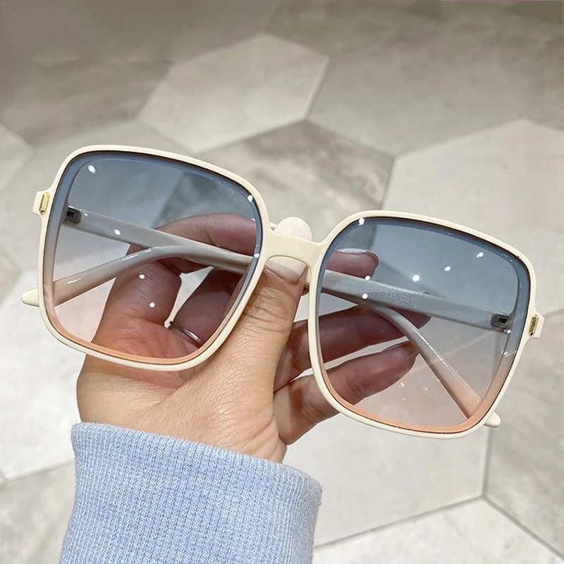 Vintage Fashion Female - แว่นกันแดดทรงสี่เหลี่ยมขนาดใหญ่สไตล์วินเทจสำหรับผู้หญิง แฟชั่นไล่เฉดสี แว่นกันแดดสำหรับกิจกรรมกลางแจ้ง ดีไซน์แบรนด์หรูหราสไตล์เรโทรสำหรับผู้หญิง