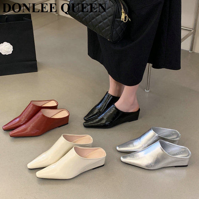 Vintage Fashion Female - รองเท้าแตะส้นเตารีดแบบสวมสำหรับผู้หญิง แฟชั่นสไตล์วินเทจ หัวเหลี่ยม ใส่สบาย