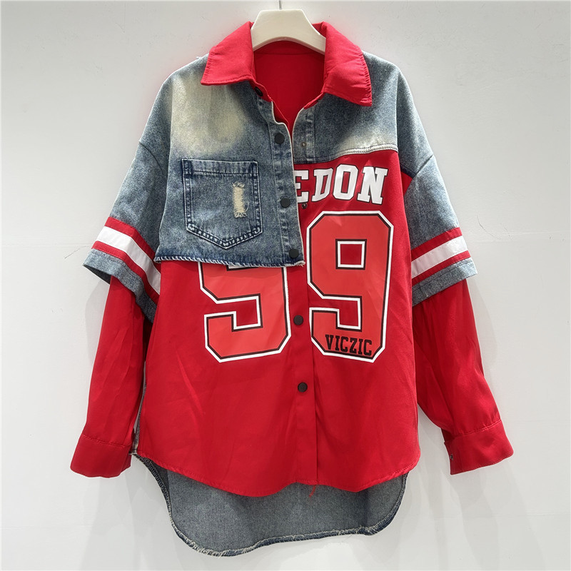 Patchwork Jean Jacket - เสื้อแจ็คเก็ตยีนส์สไตล์เรโทรสำหรับผู้หญิง แต่งผ้าปะต่อ พิมพ์ลายตัวเลขและตัวอักษร เสื้อคลุมสไตล์คาวบอยติดกระดุมแถวเดียว