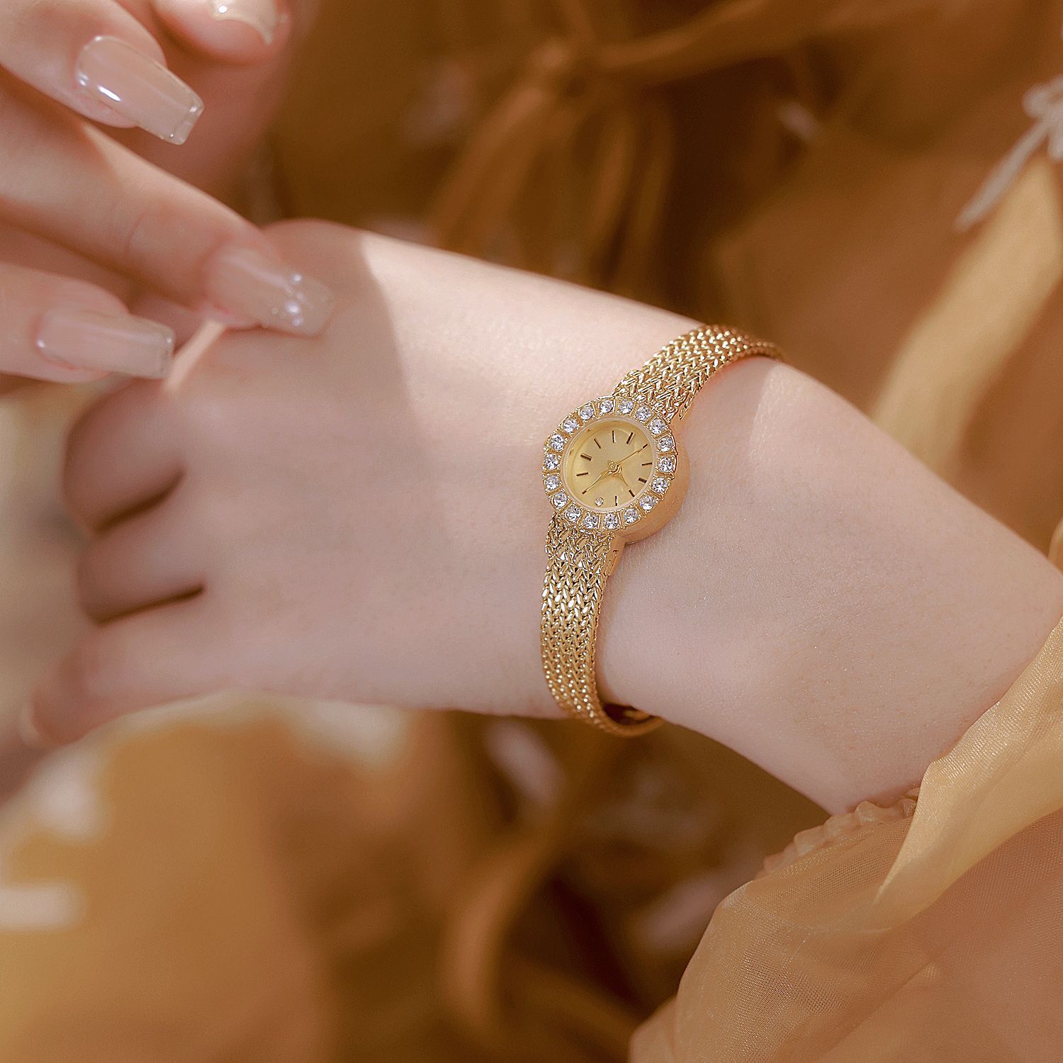 Vintage Fashion Watches - นาฬิกาข้อมือสตรีวินเทจอารมณ์หรูหราสุภาพสตรีนาฬิการูปข้าวสาลีสายเพชรวงกลม Dial ผู้หญิงนาฬิกาควอตซ์