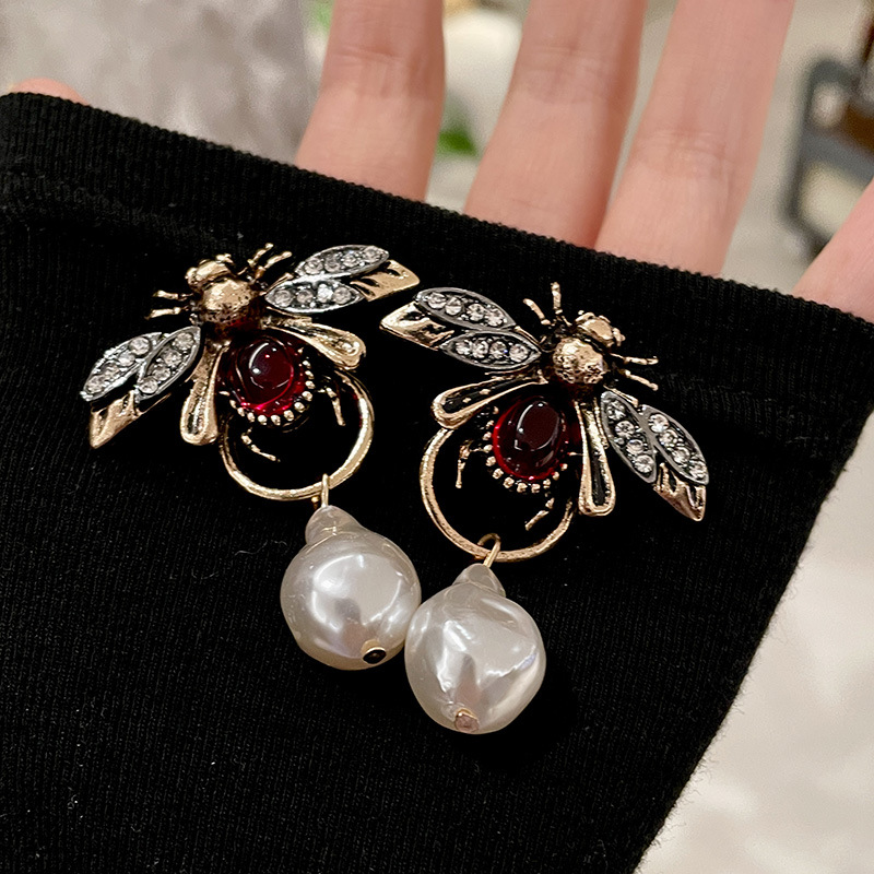 Vintage Fashion Bug - Vintage Bug แมลง Dangle ต่างหูเพชรเงาแก้วฝังสัตว์ตกแต่ง Drop