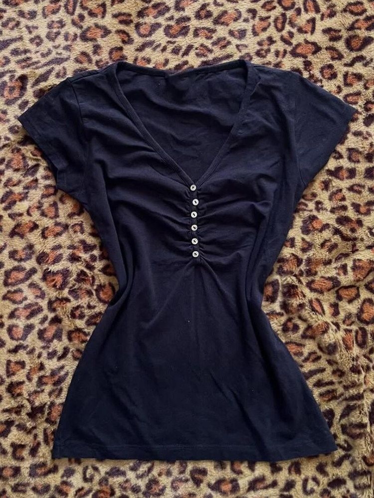 Vintage Fashion Korea - เสื้อยืดสีน้ำเงินเข้มสไตล์วินเทจเกาหลีสำหรับผู้หญิง เสื้อครอปแฟชั่นเกาหลีลำลองสำหรับฤดูร้อน สตรีทแวร์พังก์ติดกระดุม เสื้อครอปสไตล์โกธิคแขนสั้นสำหรับผู้หญิง