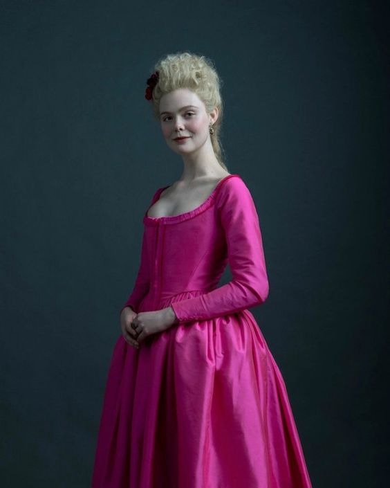 ชุดคอสเพลย์แคทเธอรีนที่ยิ่งใหญ - Vintage Fashion Dress บทวิจารณ์และราคา