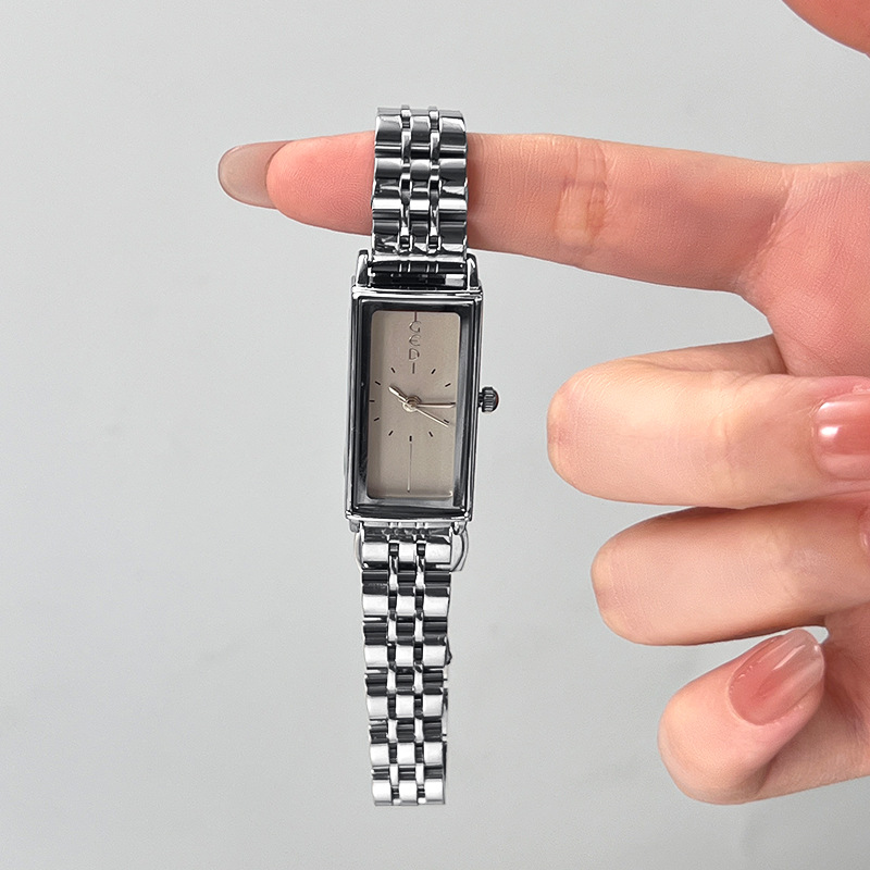 GEDI นาฬิกาสายสแตนเลสทรงสี่เหล - Vintage Fashion Watches บทวิจารณ์และราคา