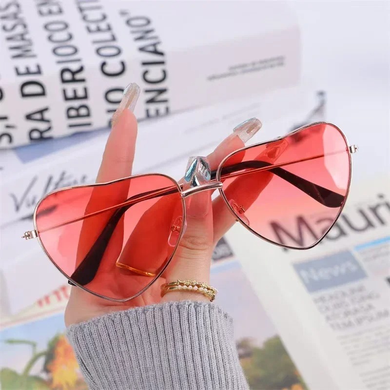แว่นกันแดดทรงหัวใจโลหะ แฟชั่นว - Vintage Fashion Images บทวิจารณ์และราคา
