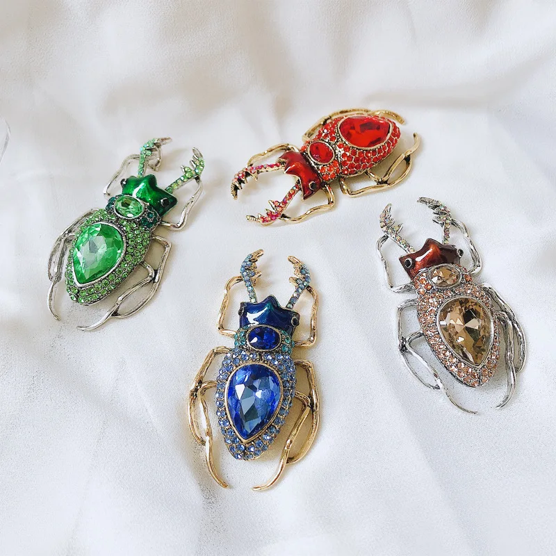 Blucome สีฟ้าคริสตัลด้วงเข็มกล - Vintage Fashion Bug บทวิจารณ์และราคา